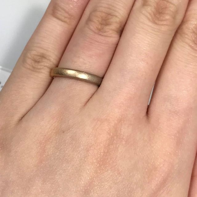 【NIESSING(ニーシング)の口コミ】 シンプルな結婚指輪で、カラー、断面の形、ダイヤの有無が選べるセミオー…
