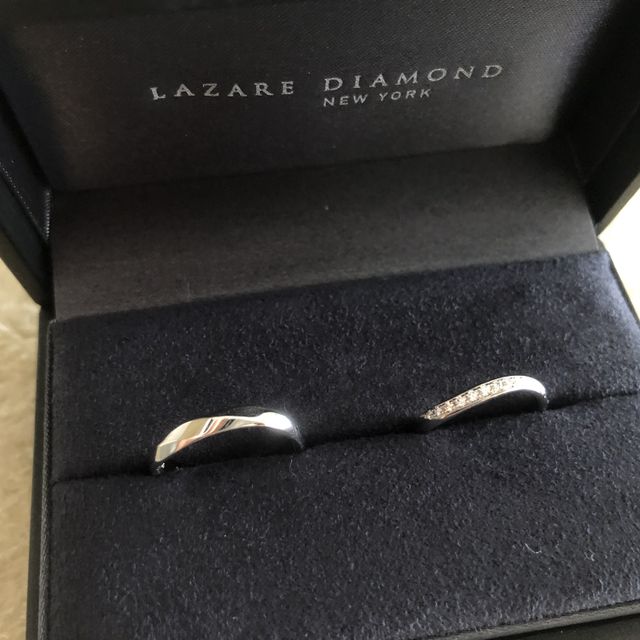 【ラザール ダイヤモンド(LAZARE DIAMOND)の口コミ】 他のブランドの指輪とも悩みましたが、ダイヤモンドの輝きとスタッフさん…