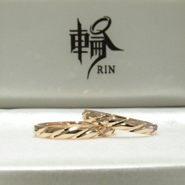 【輪-RIN-の口コミ】 これしかないと思った!
カタログを送ってもらって見たけど全然決まらなく…