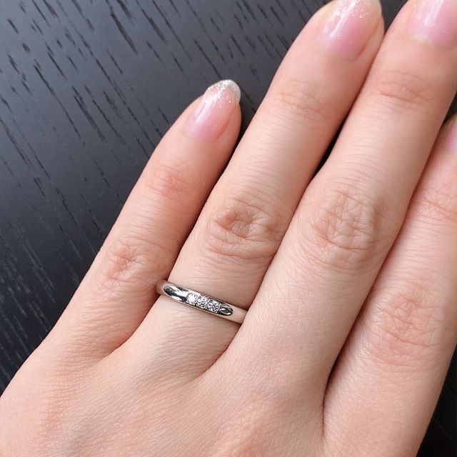 【銀座ダイヤモンドシライシの口コミ】 ダイヤが1つのタイプか3つのタイプかでとても迷いましたが、太さやつけ心…