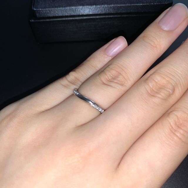 【ラザール ダイヤモンド(LAZARE DIAMOND)の口コミ】 温泉でもつけて入れるということで、プラチナ素材にしました。ウェーブが…