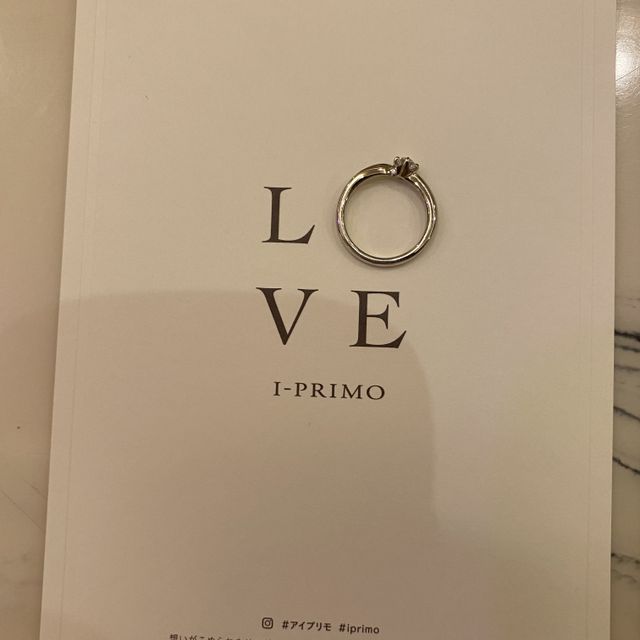 【アイプリモ(I-PRIMO)の口コミ】 シンプルなデザインで指が長く綺麗に見えるものを探していました。ウェー…