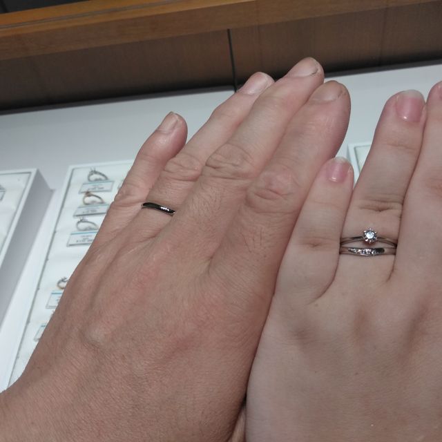 【銀座ダイヤモンドシライシの口コミ】 一番決め手となったのは、指輪のデザインでした。購入前にネットや結婚情…