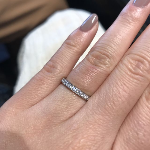 【エクセルコダイヤモンド(EXELCO DIAMOND)の口コミ】 結婚指輪はハーフエタニティで探していました。エクセルコさんはダイヤモ…