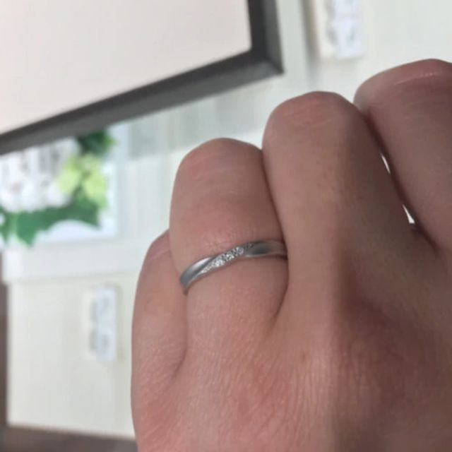 【CHARMY(チャーミー)の口コミ】 日常的に使用するためできるだけシンプルなリングを探していましたが、色…