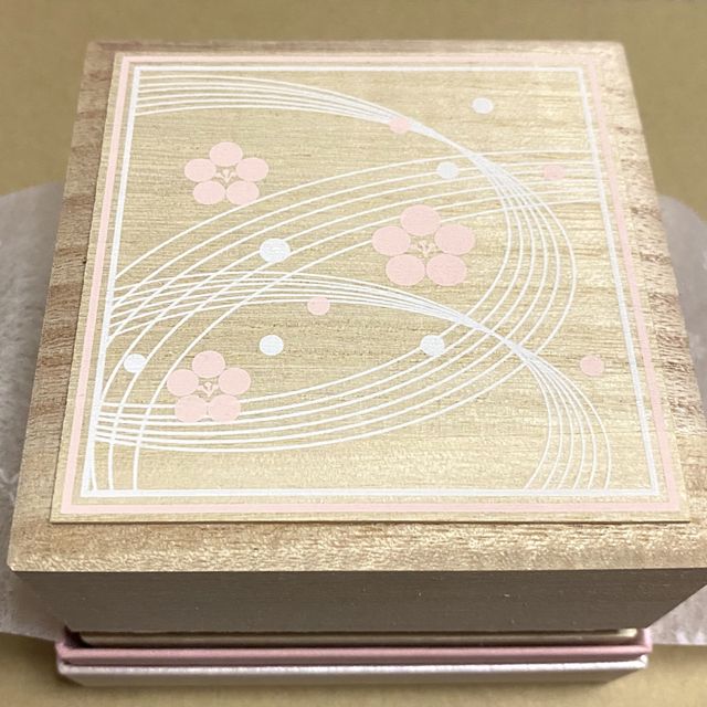 【Candle(キャンドル)の口コミ】 下調べの時から気になっていました。お店でも一番に試着して、他にも見ま…