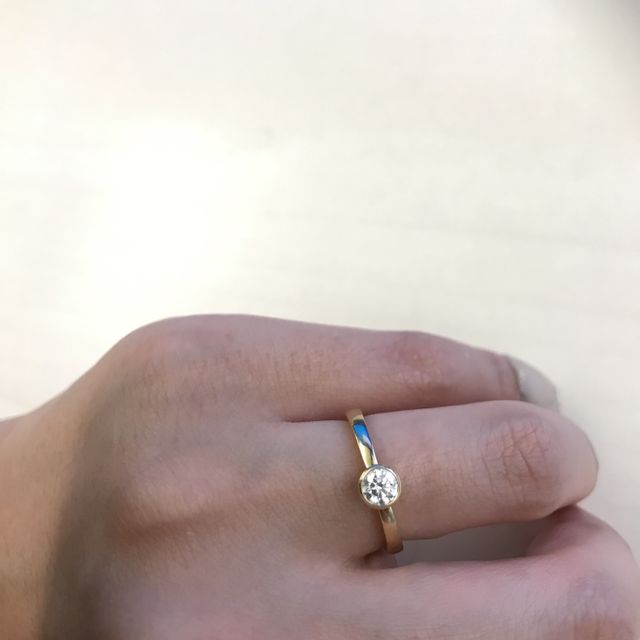 【俄(にわか)の口コミ】 普段使い出来るもので、しっかりダイヤが固定されているもの、予算以内（…