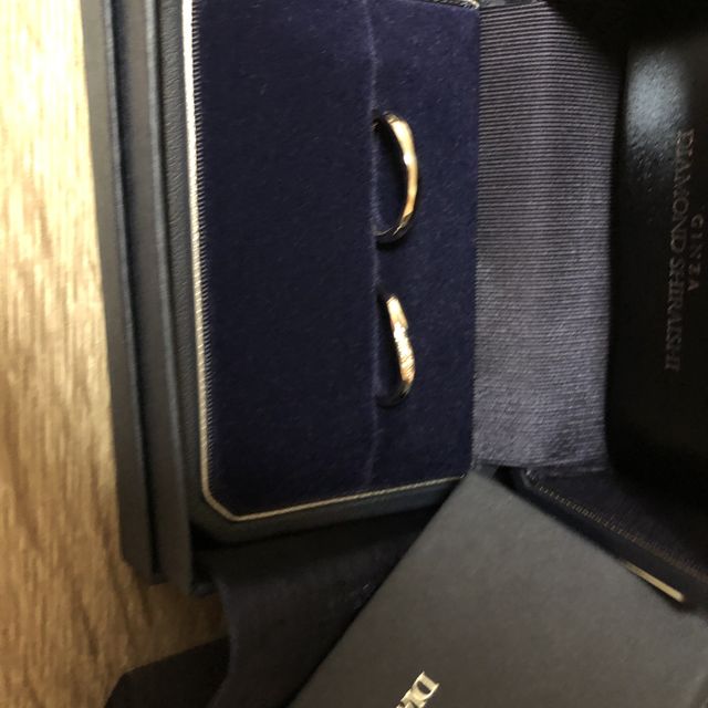 【銀座ダイヤモンドシライシの口コミ】 デザインがこのみのものがおおくて、迷った。
その中でスタッフさんの説明…