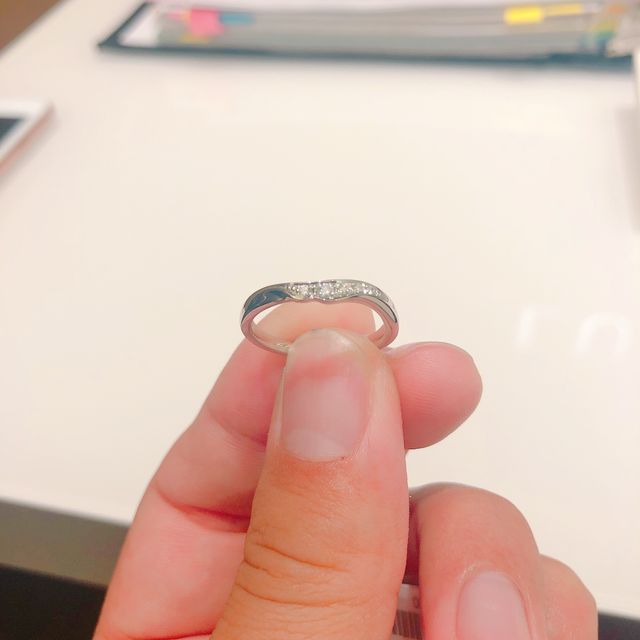 【俄(にわか)の口コミ】 前回エンゲージリングを購入した際に、ニワカを選んだので、今回もニワカ…