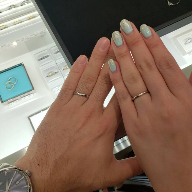 【ティファニー(Tiffany & Co.)の口コミ】 中央に3つのダイヤモンドが輝いていて、華やかで品のあるデザインです。レ…