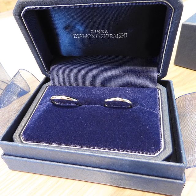 【銀座ダイヤモンドシライシの口コミ】 ふたりとも、毎日装着していても気にならないような、つけ心地を重視して…