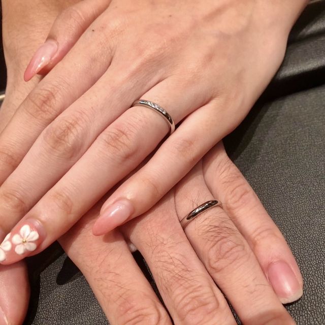 【ラザール ダイヤモンド(LAZARE DIAMOND)の口コミ】 どの角度から見てもキラリと光るダイヤモンドに惹かれて購入を決めました…