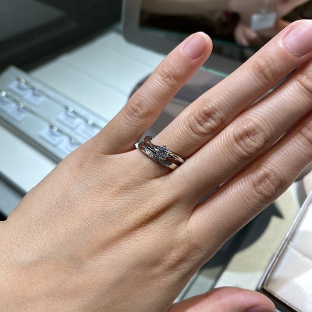 【TRECENTI(トレセンテ)の口コミ】 最初はダイヤモンドは派手かと思っていたが、実際に見てみると派手なもの…