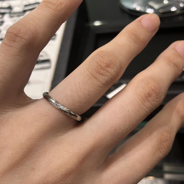 【ラザール ダイヤモンド(LAZARE DIAMOND)の口コミ】 ラザールダイヤモンドさんのレンブラントという結婚指輪を装着しました！…