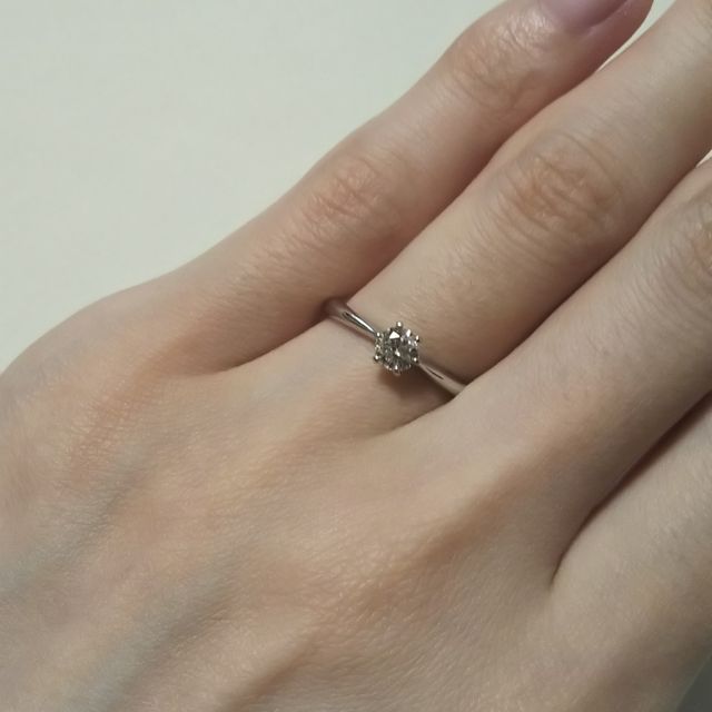 【COCKTAIL(カクテル)の口コミ】 自分が求めていたシンプルなデザインのものにしました。指の細さを考えて…