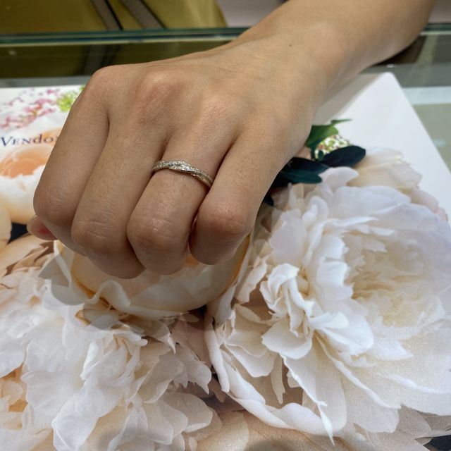 【ヴァンドーム青山(VENDOME AOYAMA)の口コミ】 基本はストレートですが、ねじれているので動きもあって可愛いデザインで…