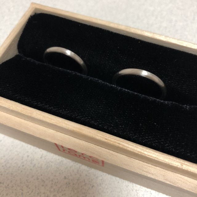 【atelier CraM(アトリエ クラム)の口コミ】 シンプルでいつまで経っても飽きのこないデザインにしました。実際に指輪…