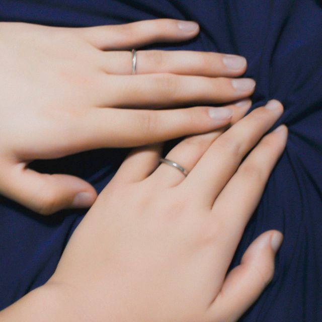 【銀座ダイヤモンドシライシの口コミ】 すっきりとした飽きのこないデザイン。一生付けることを考えるとシンプル…