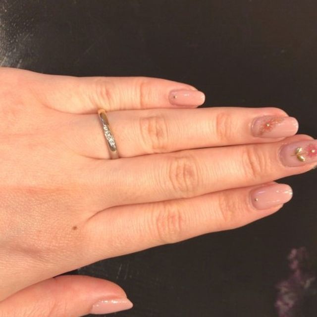 【ケイウノ ブライダル(K.UNO BRIDAL)の口コミ】 できるだけシンプルな物を希望しており、私の手の形などを店員さんが見て…