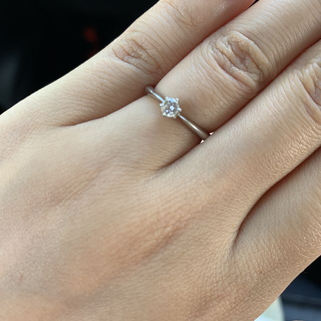 【TRECENTI(トレセンテ)の口コミ】 旦那さんが買ってくれたんですが、ダイヤが入ってることと、かわいさが決…