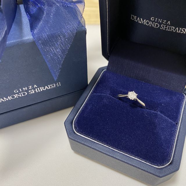 【銀座ダイヤモンドシライシの口コミ】 シンプルで長くつけられそうなデザインと、ダイヤモンドの美しさに魅かれ…