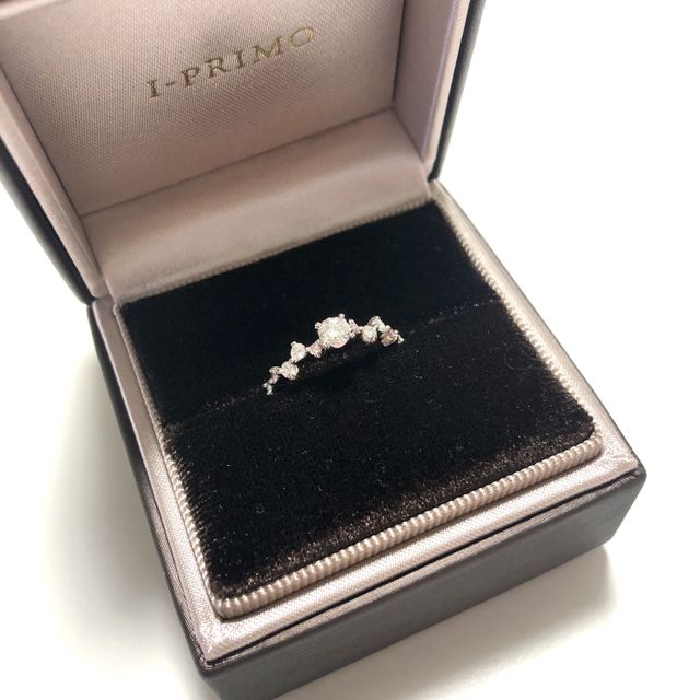 【アイプリモ(I-PRIMO)の口コミ】 婚約指輪を購入する前に、Instagram等で下見をして気になって目星をつけて…