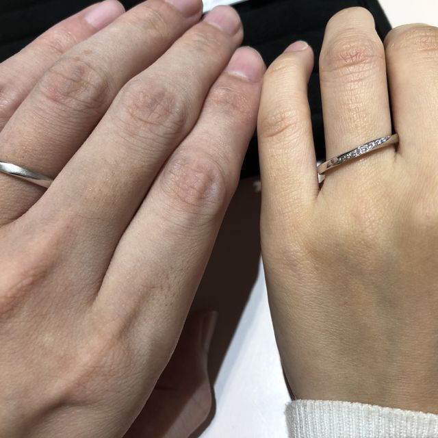 【TRECENTI(トレセンテ)の口コミ】 華美になり過ぎず、シンプル過ぎないこちらの結婚指輪が素敵でした。メレ…