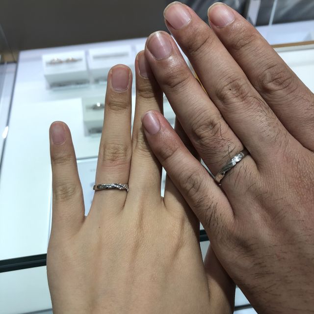 【STAR JEWELRY(スタージュエリー)の口コミ】 rainbowという指輪です。ダブルレインボーを見ると幸せになれるというジン…