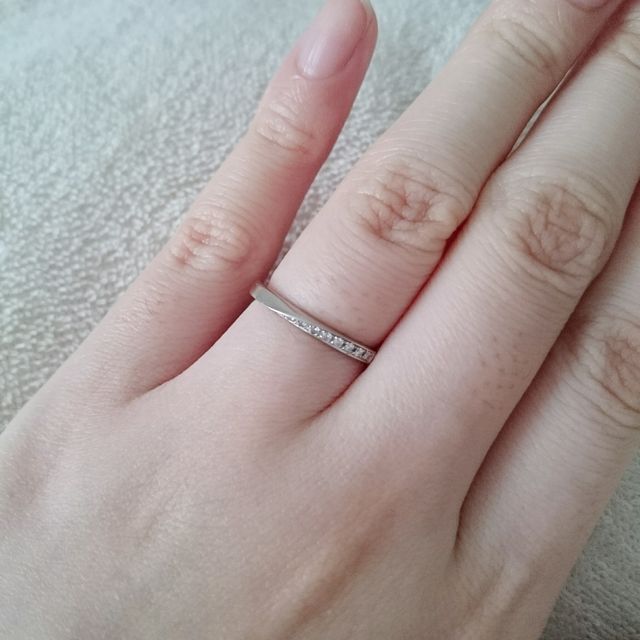 【Something Blue(サムシングブルー)の口コミ】 主人の希望で、ねじった？ひねった？デザインの結婚指輪を探していました…