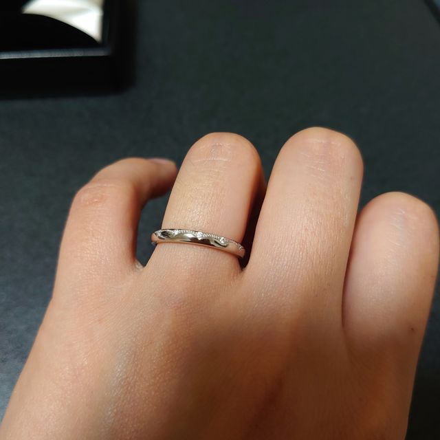 【エクセルコダイヤモンド(EXELCO DIAMOND)の口コミ】 シンプルで飽きないけど、装飾がついていて可愛らしいデザインのものがい…