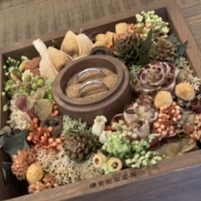 【鎌倉彫金工房の口コミ】 自分たちの好みで1から作れるので良かったです。
お互いの指輪を作れるの…