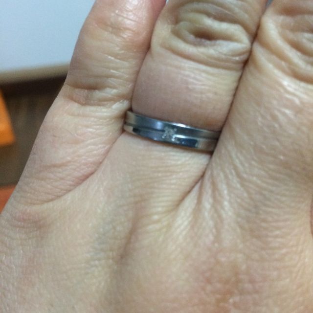 【BLOOM(ブルーム)の口コミ】 2人でどんなものがいいか探して意見を出し合いました。
私は宝石が付いて…