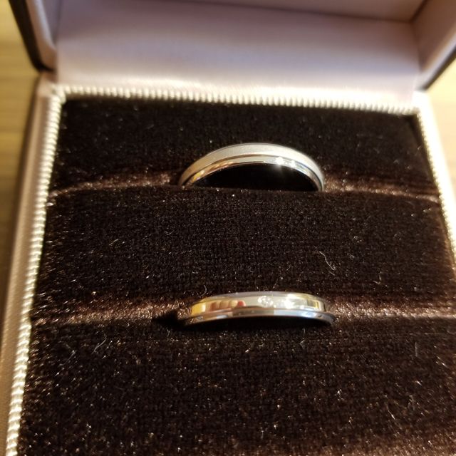 【アイプリモ(I-PRIMO)の口コミ】 シンプルだけど、上品なものを探していて、夫婦共に一目惚れでした。男性…