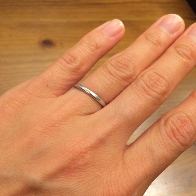 【ティファニー(Tiffany & Co.)の口コミ】 とにかく、シンプルで飽きのこない、一生つけていられる指輪だったのと、…