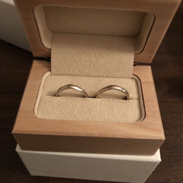 【uchimari(ウチマリ)の口コミ】 指輪のデザインもウチマリでしか作れないものができること、ムービーをプ…