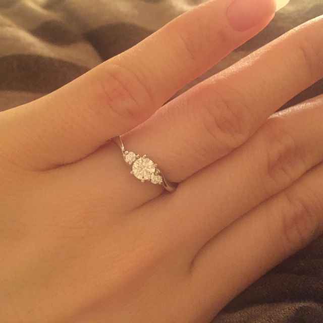 【１／ｆ エフブンノイチの口コミ】 ダイヤモンドから自分で選ぶ事が出来るセミオーダー制の所が魅力でした。
…