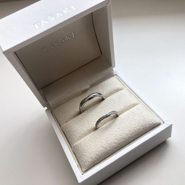 【TASAKI(タサキ)の口コミ】 若いうちは華奢な結婚指輪、歳を経たら別のリングに変える前提だったので2…