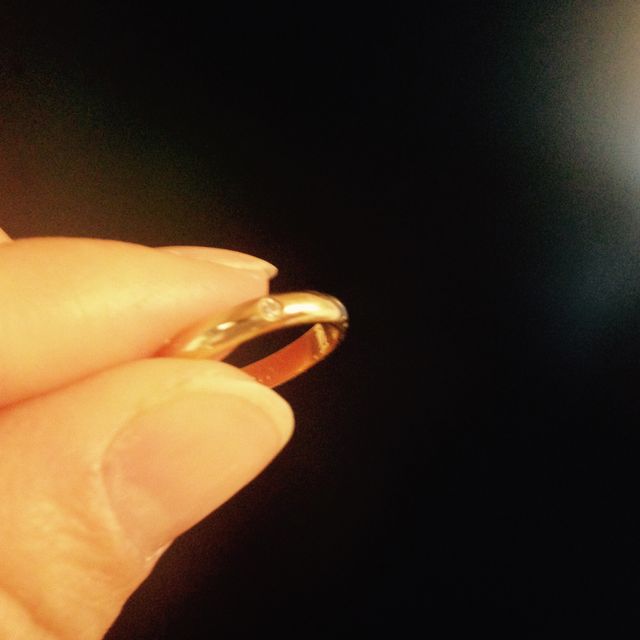 【カルティエ(Cartier)の口コミ】 結婚指輪はシンプルで飽きがこないものでさがしていました。しかし、あま…