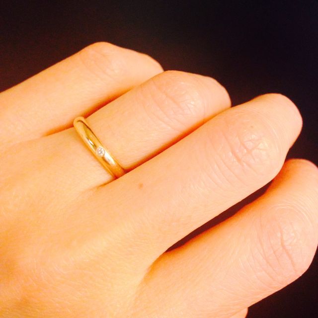 【カルティエ(Cartier)の口コミ】 結婚指輪はシンプルで飽きがこないものでさがしていました。しかし、あま…