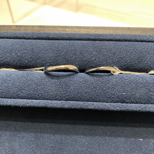 【4℃ BRIDAL(ヨンドシーブライダル)の口コミ】 価格が希望範囲内でお互い納得のいくものにしました。
様々なデザインがあ…