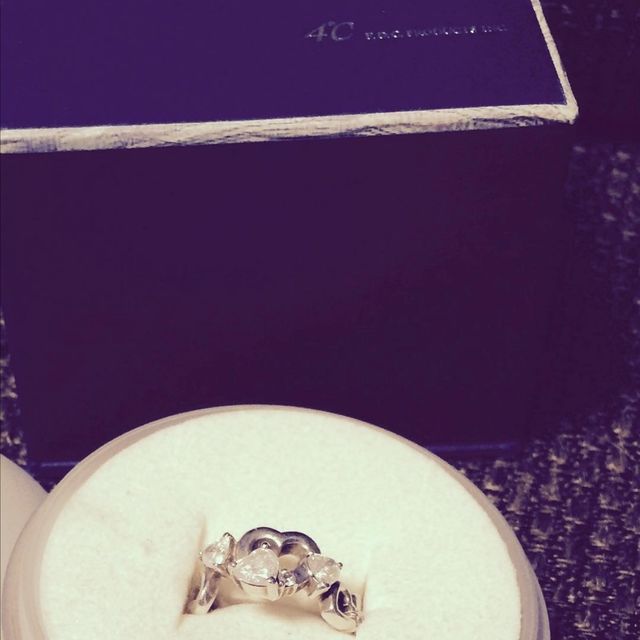 【canal4℃(カナルヨンドシー)の口コミ】 ハートのデザインで目立つものがほしくてこちらを購入しました。
他の指に…