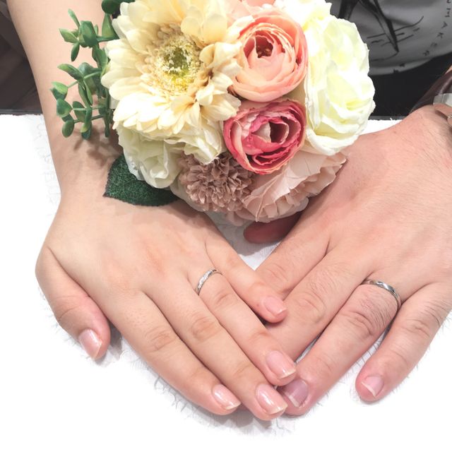 【ラザール ダイヤモンド(LAZARE DIAMOND)の口コミ】 指を綺麗に見せたいけど、ウェーブタイプをつけてみると違和感を感じ…