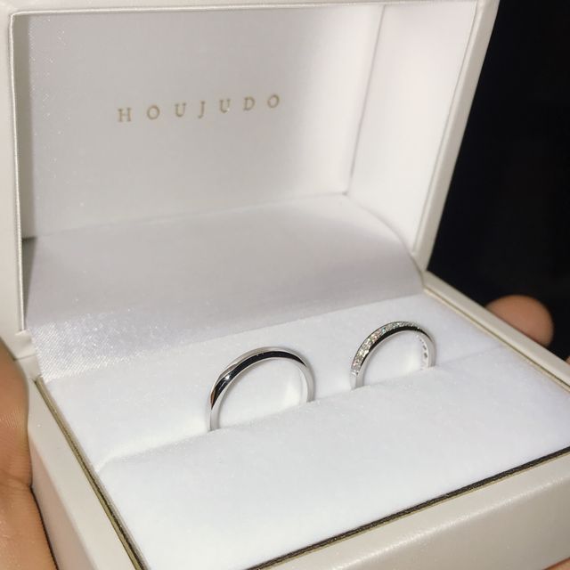 【宝寿堂(ほうじゅどう)の口コミ】 婚約指輪を宝寿堂さんで見つける事ができた為。
正直指輪やダイヤの価値な…