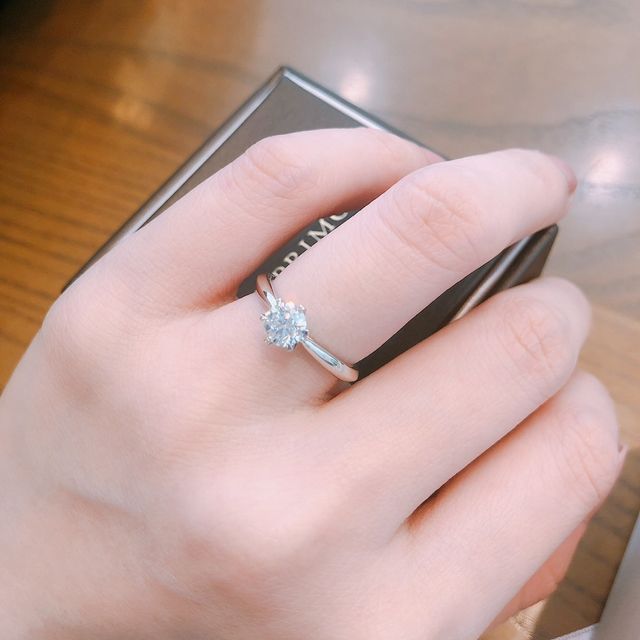 【アイプリモ(I-PRIMO)の口コミ】 お指が細いタイプだったので、リングの厚さも細いタイプが良いと思いまし…