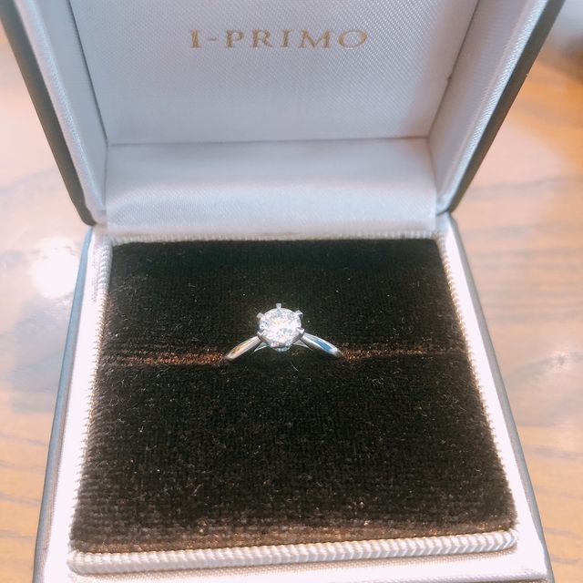 【アイプリモ(I-PRIMO)の口コミ】 お指が細いタイプだったので、リングの厚さも細いタイプが良いと思いまし…