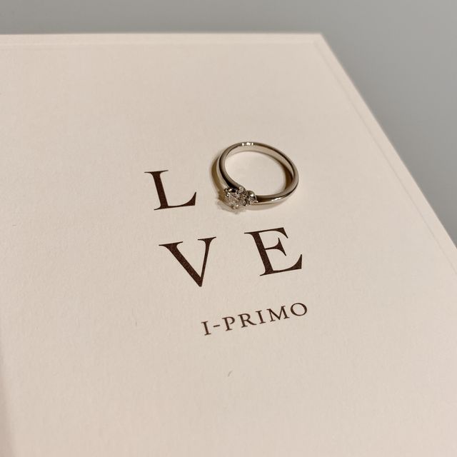 【アイプリモ(I-PRIMO)の口コミ】 見た目と着けた感じとでは意外とイメージが変わりました。
婚約指輪は私が…