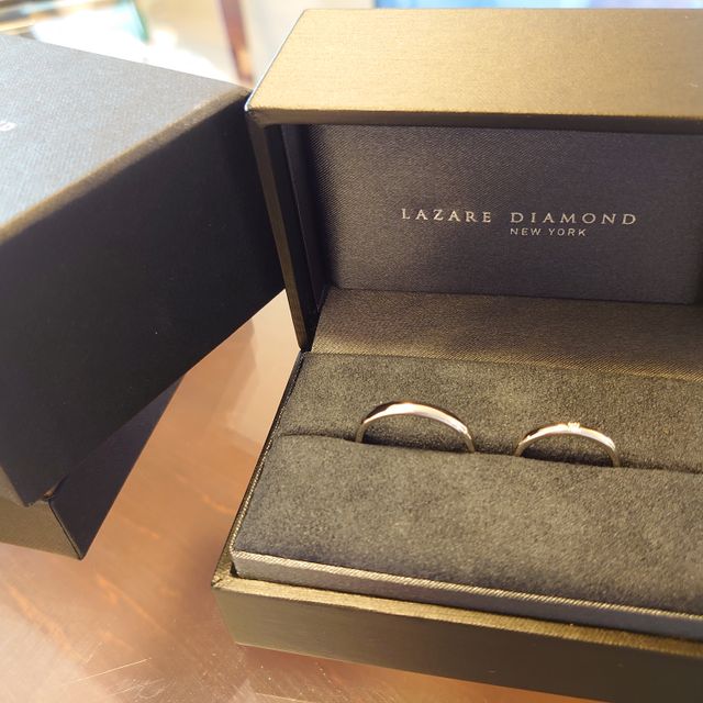 【ラザール ダイヤモンド(LAZARE DIAMOND)の口コミ】 とてもつけ心地がよかった。長く飽きずつけられると思った。シンプルです…