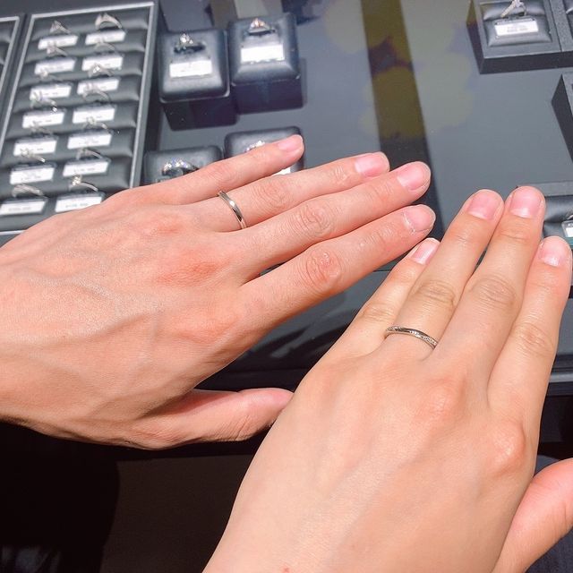 【エクセルコダイヤモンド(EXELCO DIAMOND)の口コミ】 指輪のデザインがとても気に入りました！
ウェーブ感のあるリングでレディ…