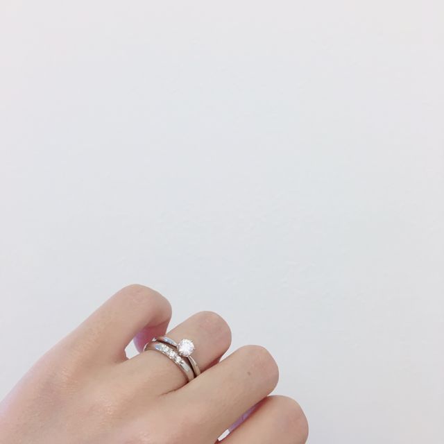 【MIKIMOTO(ミキモト)の口コミ】 一粒ダイヤで上品な雰囲気の物を探していました。ダイヤに向かってリング…
