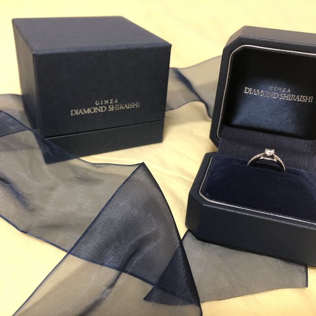 【銀座ダイヤモンドシライシの口コミ】 見た目がキラキラしていてとても可愛かった。
見た目が同じような指輪は他…